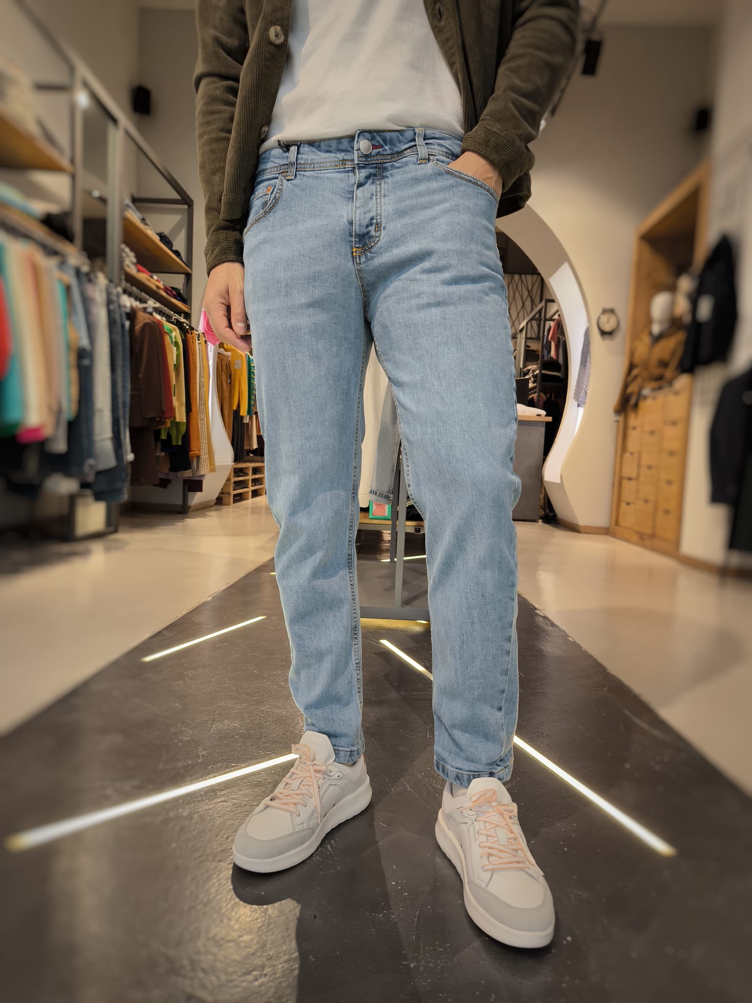 Jeans carrot  image 1