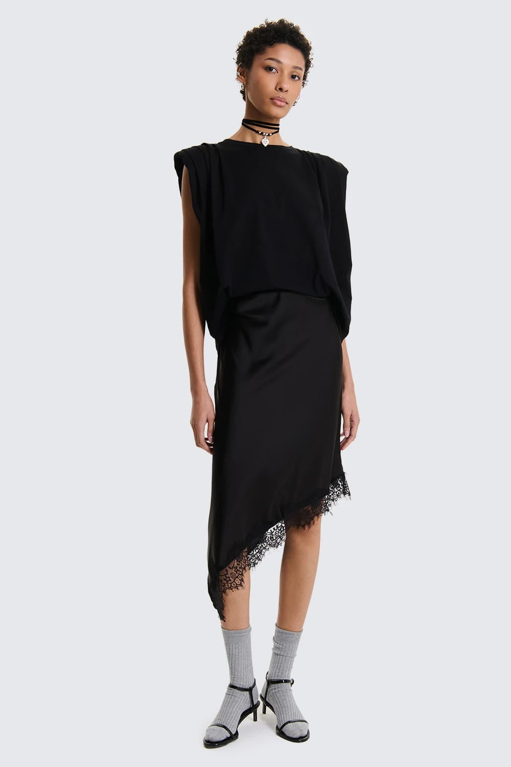 Gonna Midi Asimmetrica in Satin con Orlo in Pizzo - Nero image 0